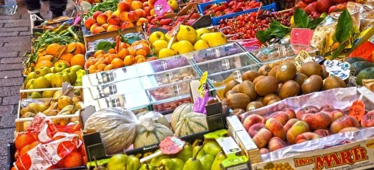 Fruit market stall (produce crate label only)