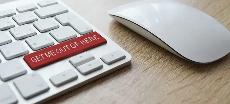 Keyboard with red get-me-out key
