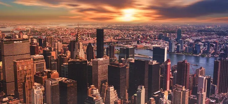 NYC skyline at sunset, MetLife sign incidental